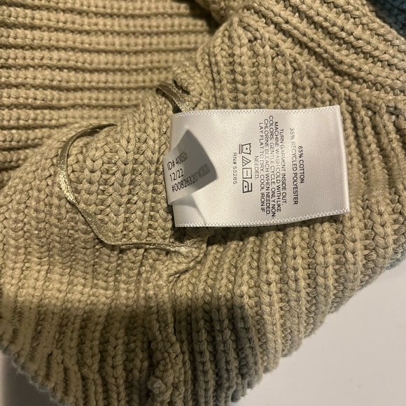 Express Tank Sweater - Picture 5 of 6